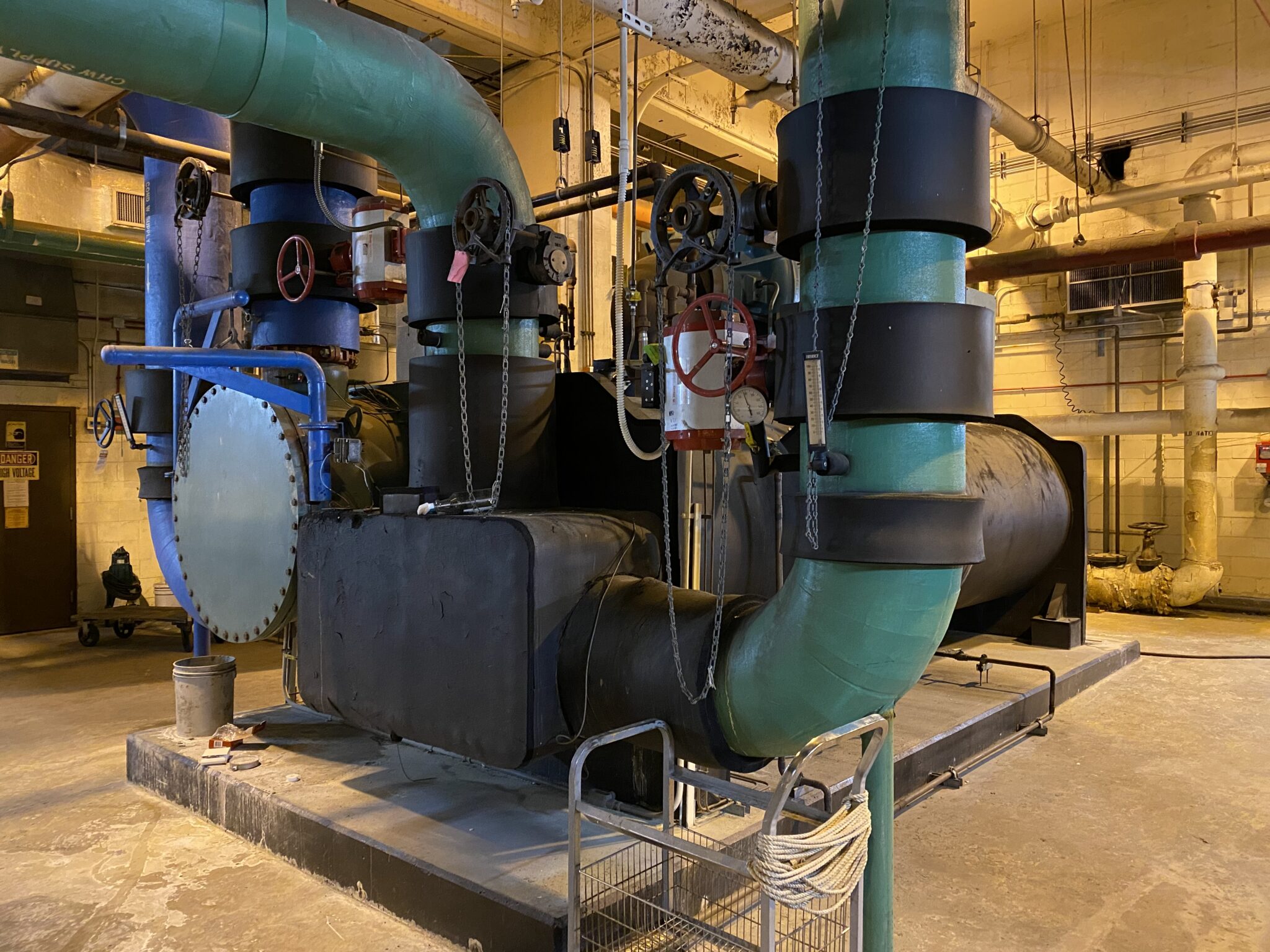 Chiller plant mechanical room